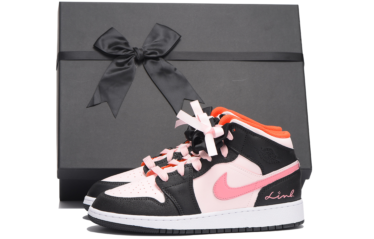 Jordan Air Jordan 1 Mid-Top Vintage Basketball Shoes Women's Black Pink