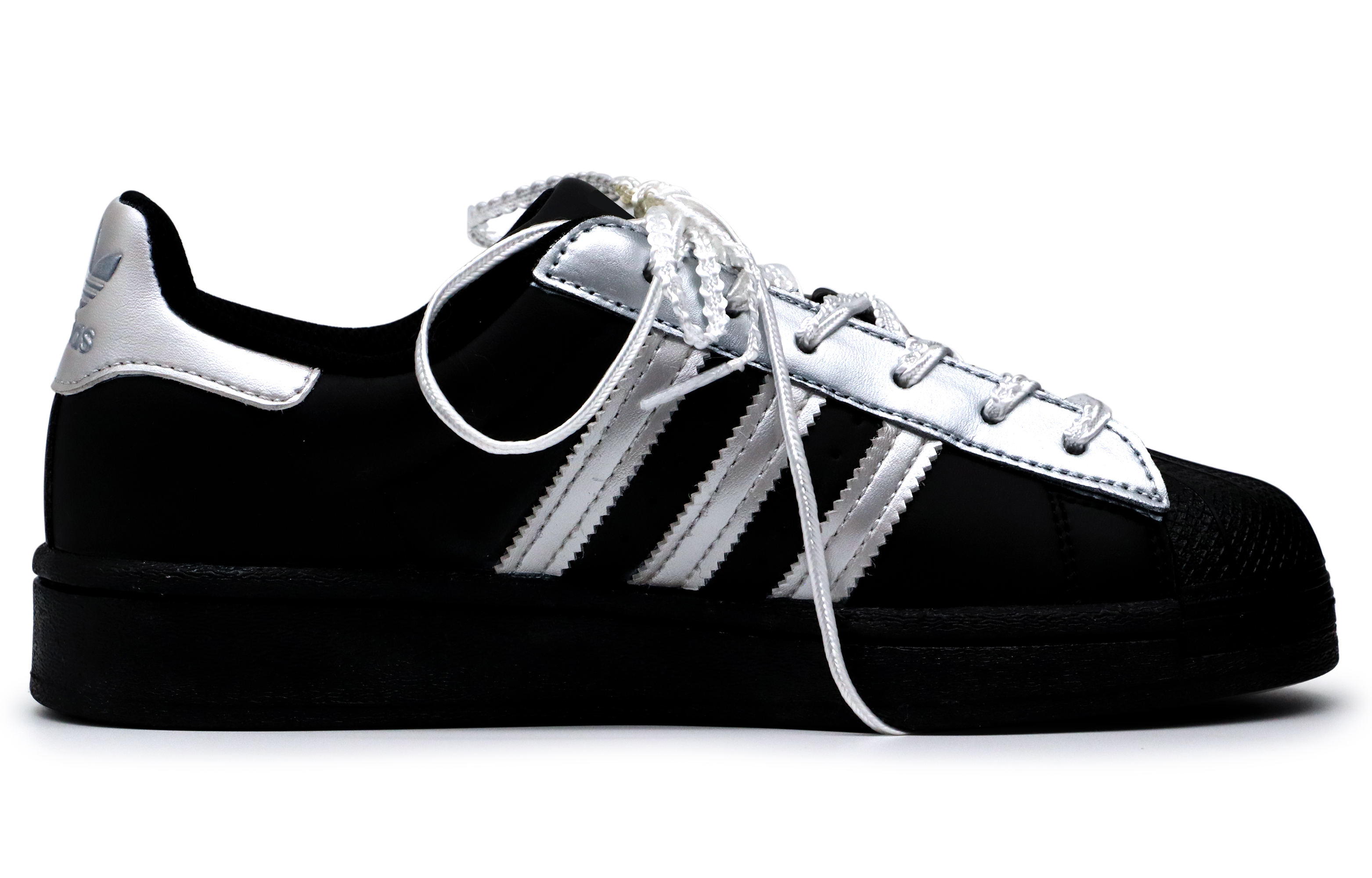 Adidas Originals Superstar Skateboard Shoes Unisex Low top Black/Silver купить в интернет-магазине Yoocart с быстрой доставкой по России.