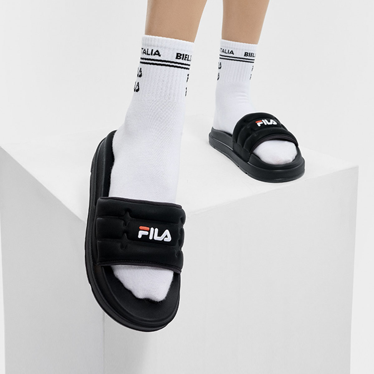 FILA DRIFTER Slide Slippers Women's Pitch Black купить в интернет-магазине Yoocart с быстрой доставкой по России.
