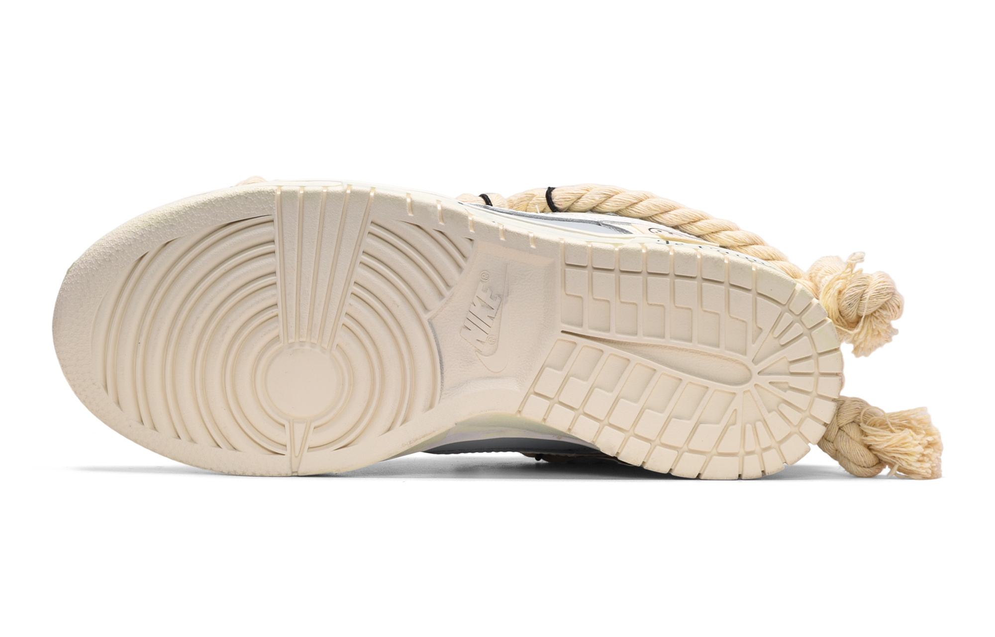 Nike Dunk Low-Top Skateboard Shoes Women's Gray White Yellow купить в интернет-магазине Yoocart с быстрой доставкой по России.