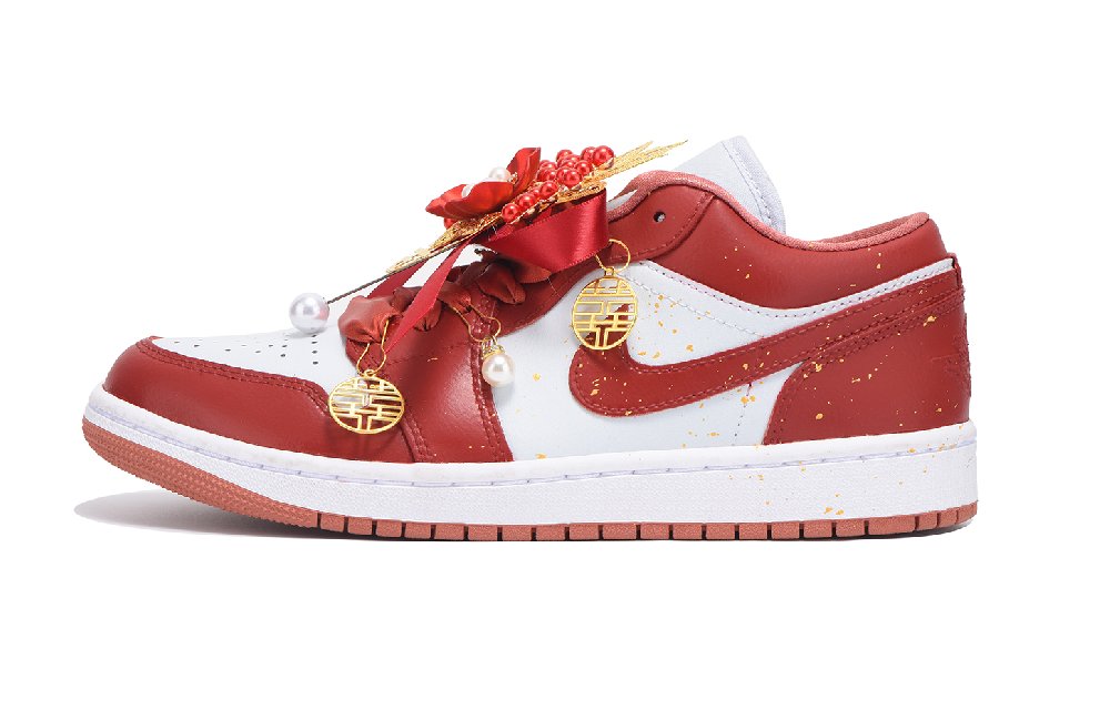 Jordan Air Jordan 1 Anti-Slip And Wear-Resistant Coverage Low-Top Vintage Basketball Shoes Women's True Red