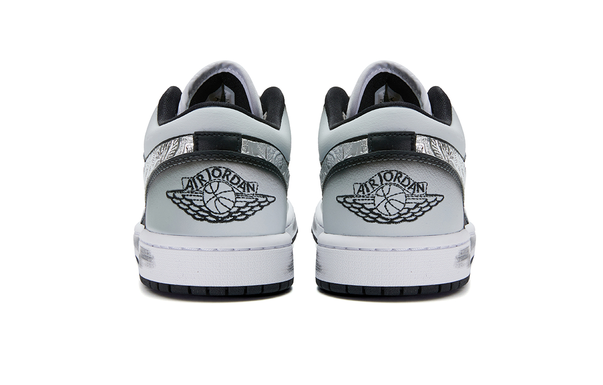Jordan Air Jordan 1 Anti Slip Wear Resistant Low Top Vintage Basketball Shoes Unisex Silver Black купить в интернет-магазине Yoocart с быстрой доставкой по России.