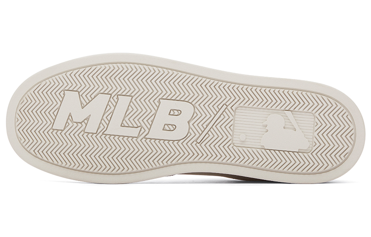 MLB New York Yankees Anti Slip Wear Resistant Low Top Skateboard Shoes Unisex Ecru