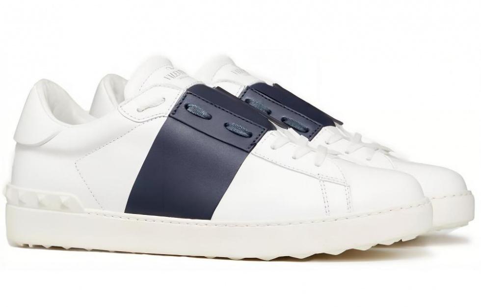 Valentino Garavani Rockstud Lace-Up Sneakers купить в интернет-магазине Yoocart с быстрой доставкой по России.