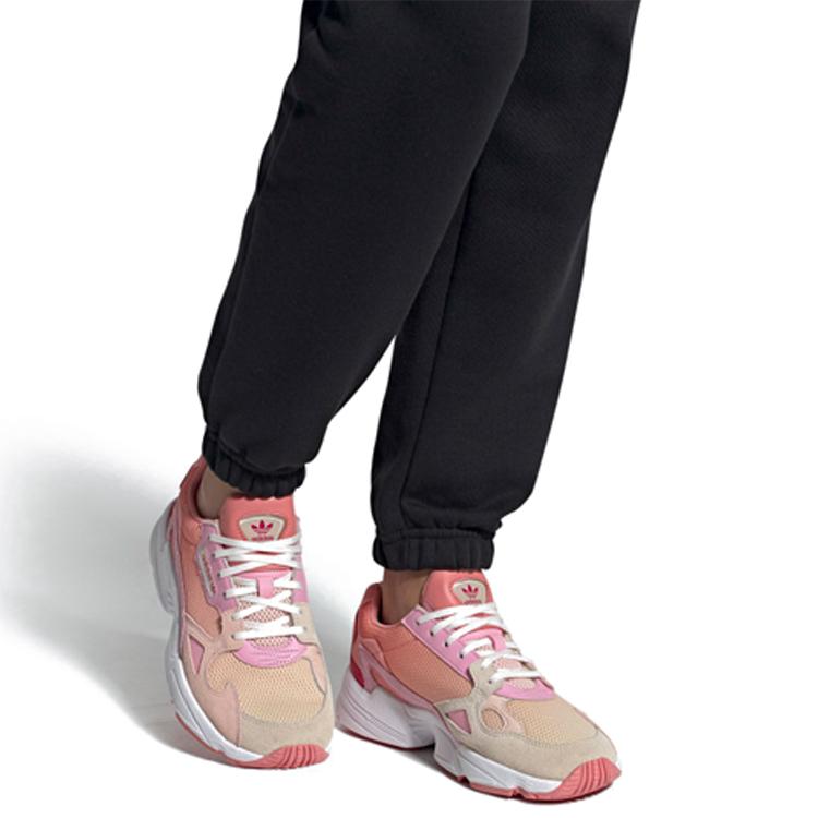 Adidas Falcon True Pink Women's купить в интернет-магазине Yoocart с быстрой доставкой по России.
