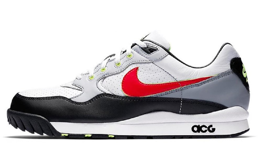 Nike ACG Wildwood Platinum Red