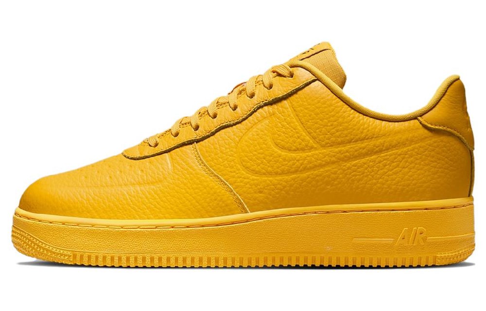 Nike Air Force 1 '07 Pro-Tech University Gold