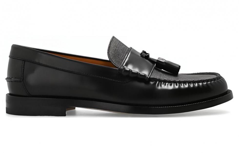 GUCCI Tassel-detail GG Canvas Loafers купить в интернет-магазине Yoocart с быстрой доставкой по России.