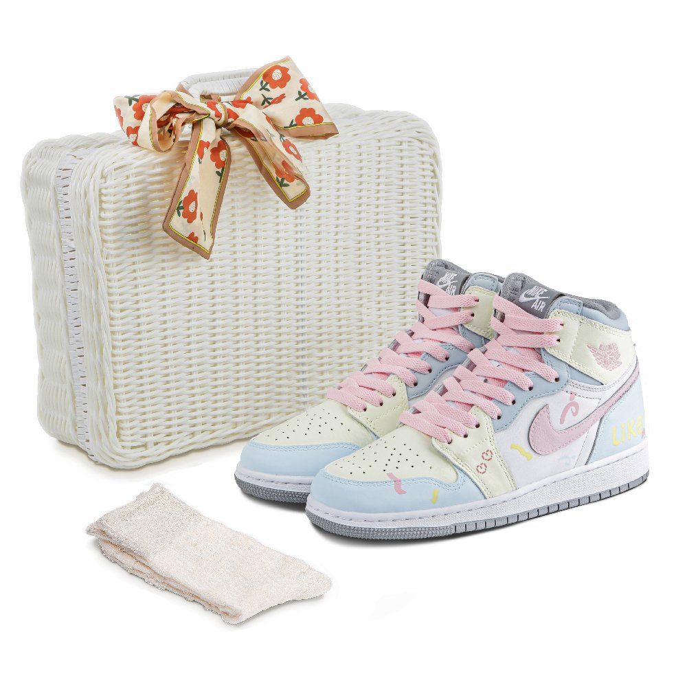 Jordan Air Jordan 1 High-Top Skateboard Shoes GS Blue Pink