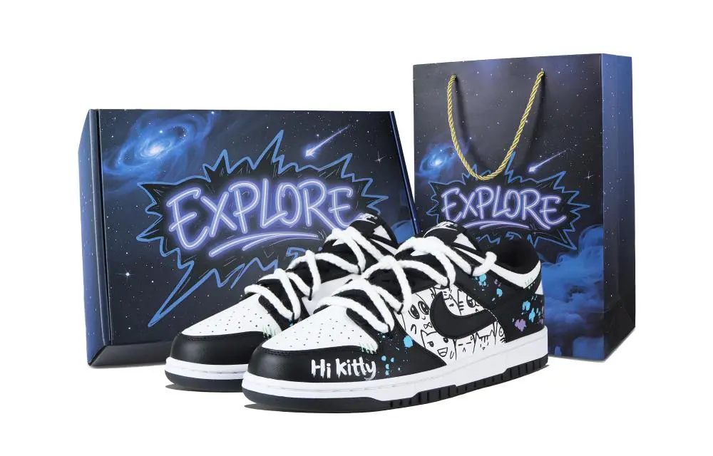 Nike Dunk Hello Kitty Fun Abrasion Resistant Low top Skateboard Shoes Unisex Black White