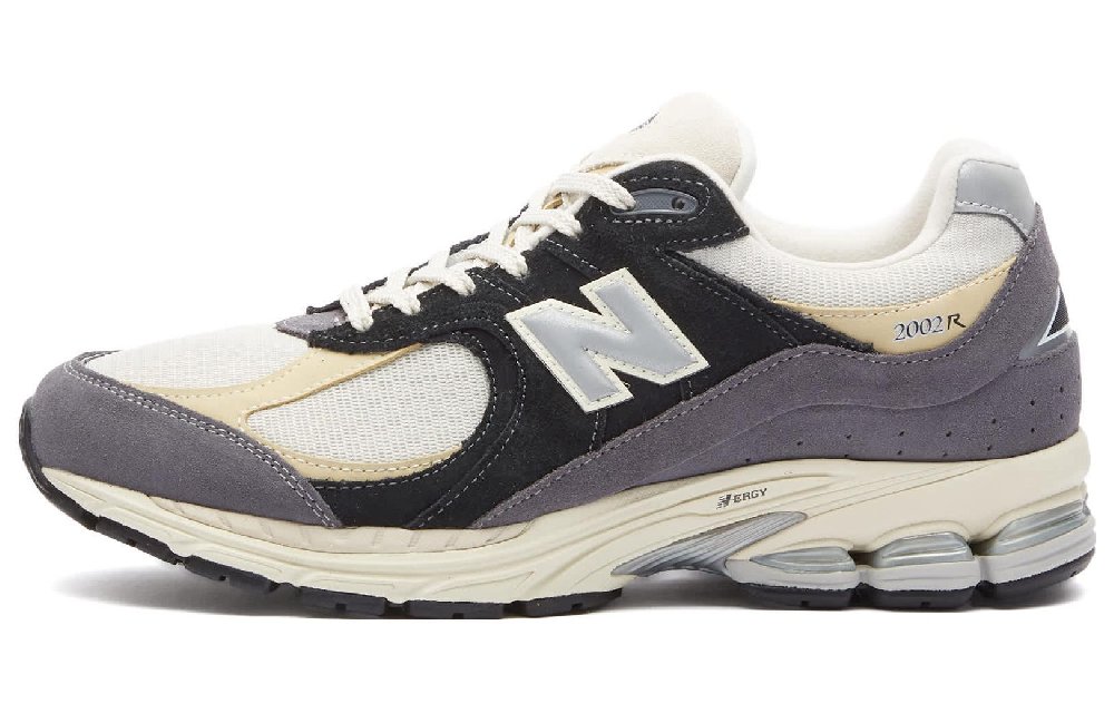 New Balance 2002R Magnet Sandstone