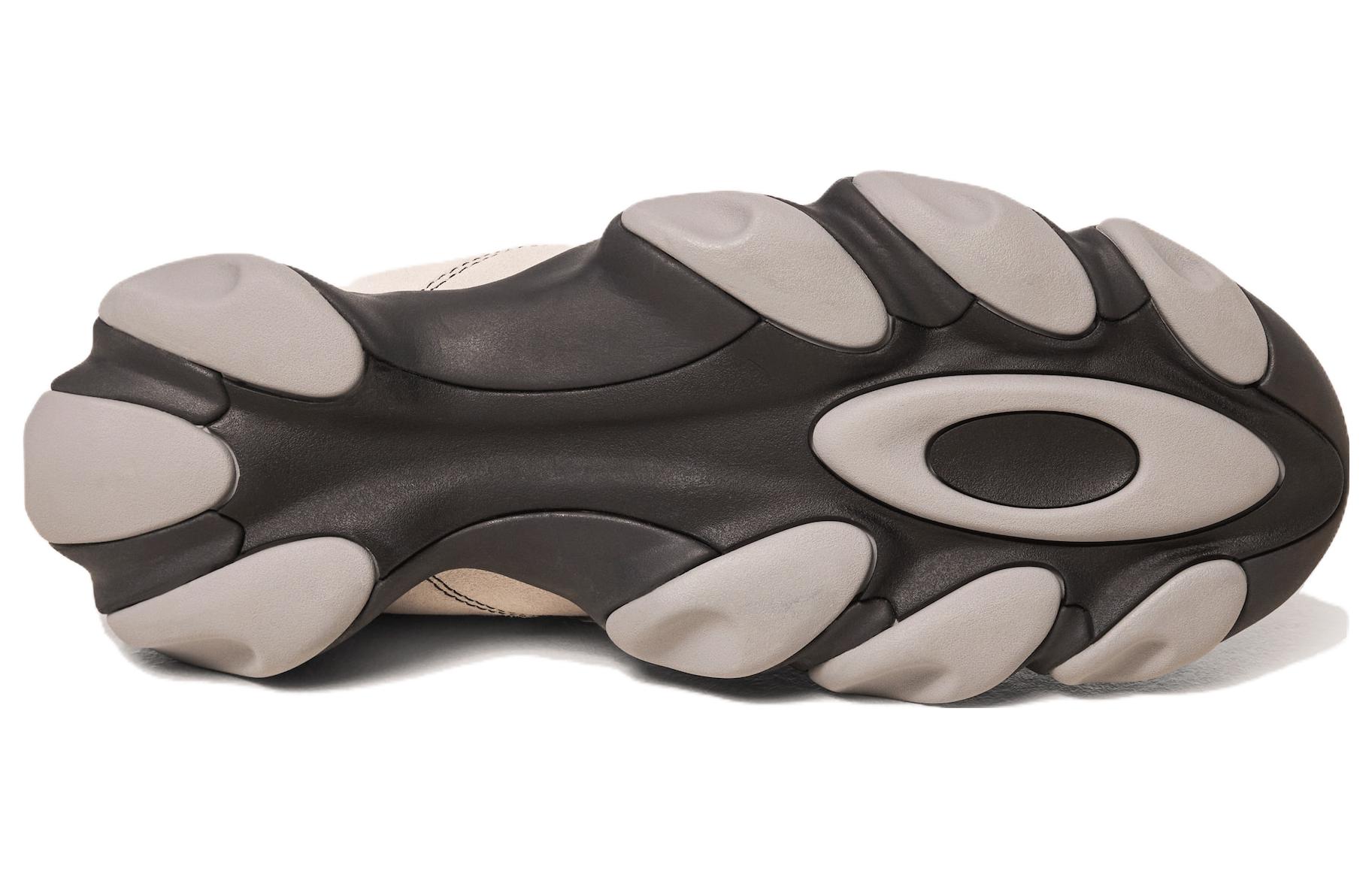 Oakley Factory Team Flesh Slip Resistant Low top Casual Shoes Unisex Beige Black купить в интернет-магазине Yoocart с быстрой доставкой по России.