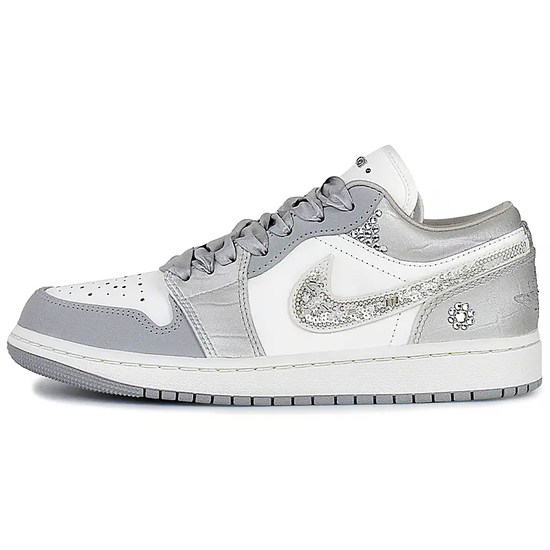 Jordan Air Jordan 1 Wear resistant And Lightweight Low top Vintage Basketball Shoes Women's Ecru Gray