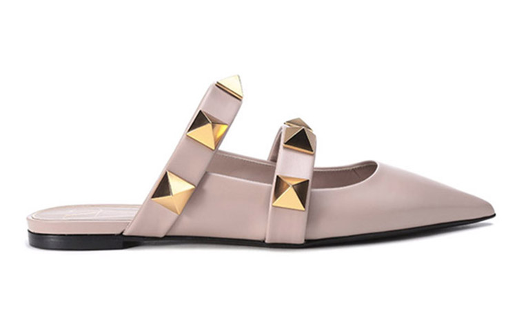 Valentino Roman Stud Closed Toe Slippers Women's Smoke Pink купить в интернет-магазине Yoocart с быстрой доставкой по России.