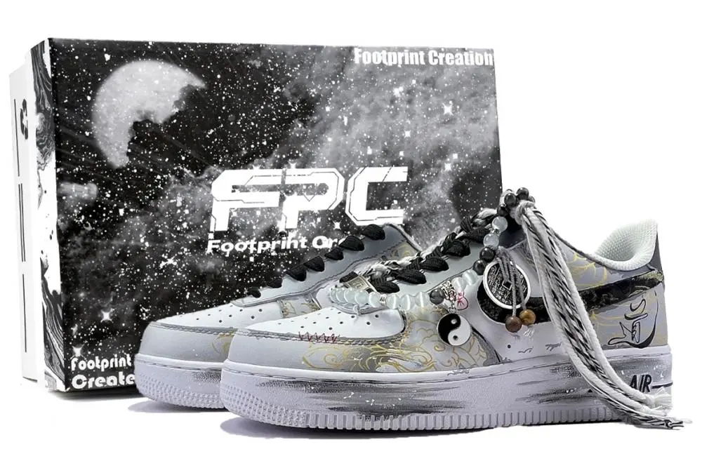 Nike Air Force 1 Footprint Love Letter Abrasion Resistant Low top Skateboard Shoes Unisex Black Gold Gray