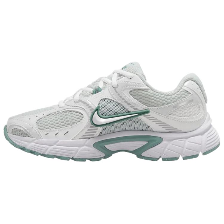 Nike V5 RNR Abrasion Resistant Low top Running Shoes Women's White
