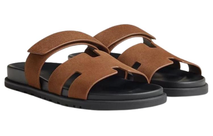 HERMES Chypre Rubber Sole Slide Slippers Men's Umber купить в интернет-магазине Yoocart с быстрой доставкой по России.