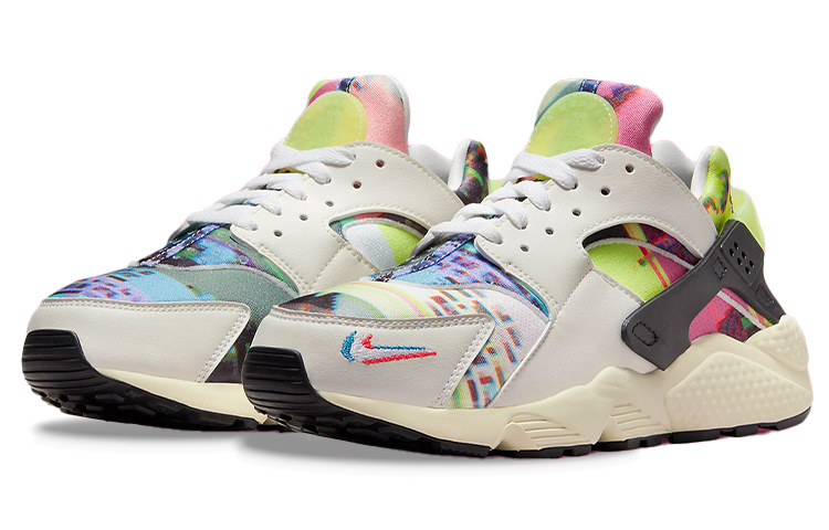 Nike Air Huarache Pixel Game Women's купить в интернет-магазине Yoocart с быстрой доставкой по России.