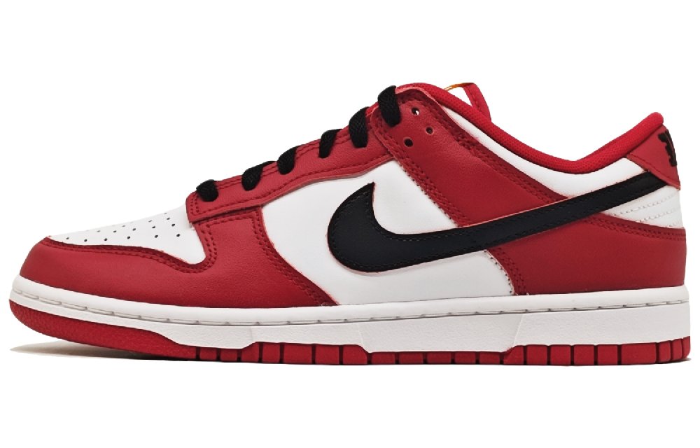 Nike Dunk Anti-Slip Wear-Resistant Low-Top Skateboard Shoes Men's Red White Black