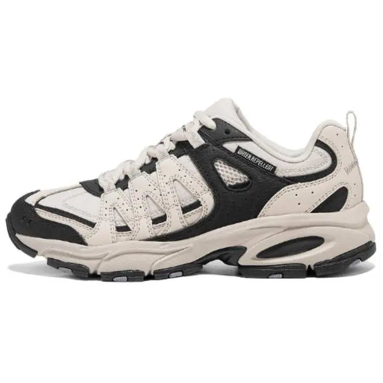 Skechers OUTDOOR WOMENS Abrasion Resistant Rebound Grip Low top Hiking Shoes Women's Beige Black