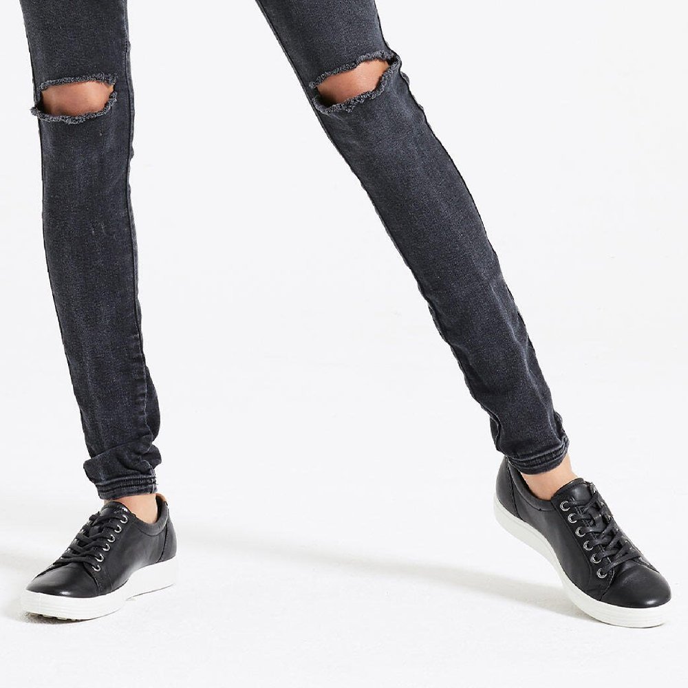Ecco Soft 7 Stylish Skateboarding Shoes Women's Black