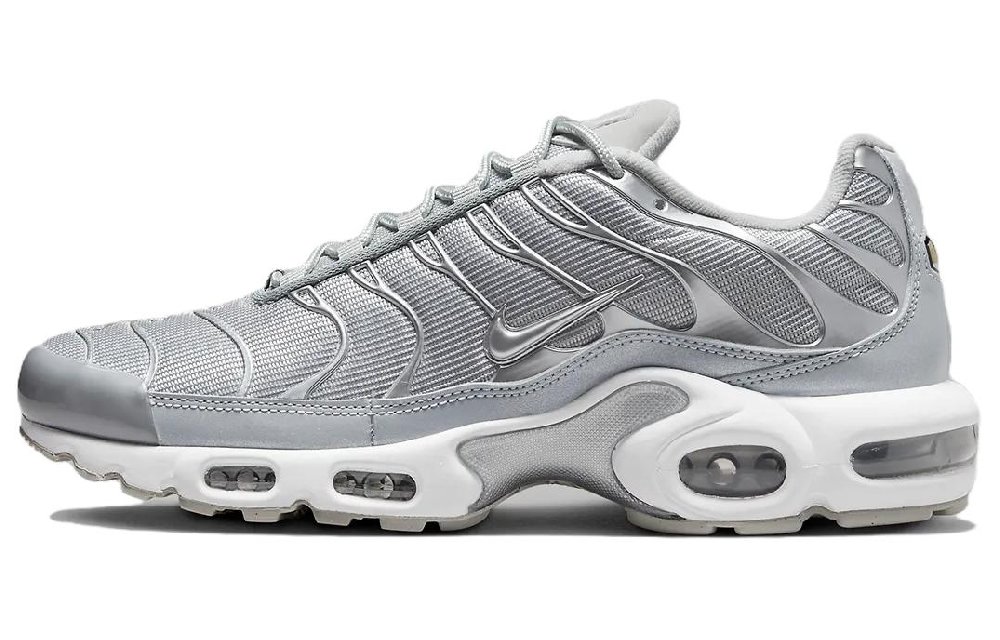 Nike Air Max Plus Metallic Silver