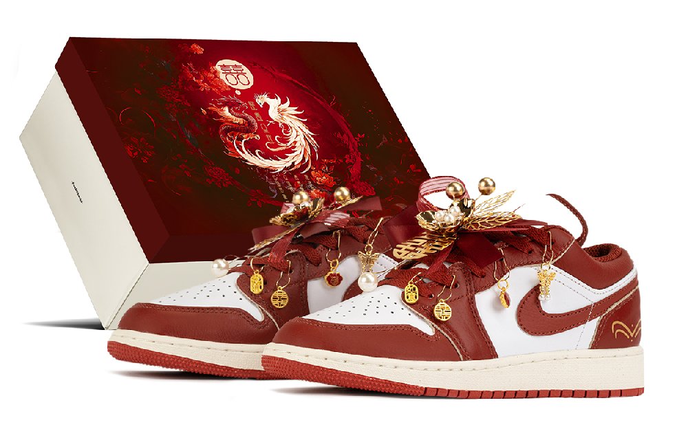 Jordan Air Jordan 1 Low Top Vintage Basketball Shoes Women's White Red