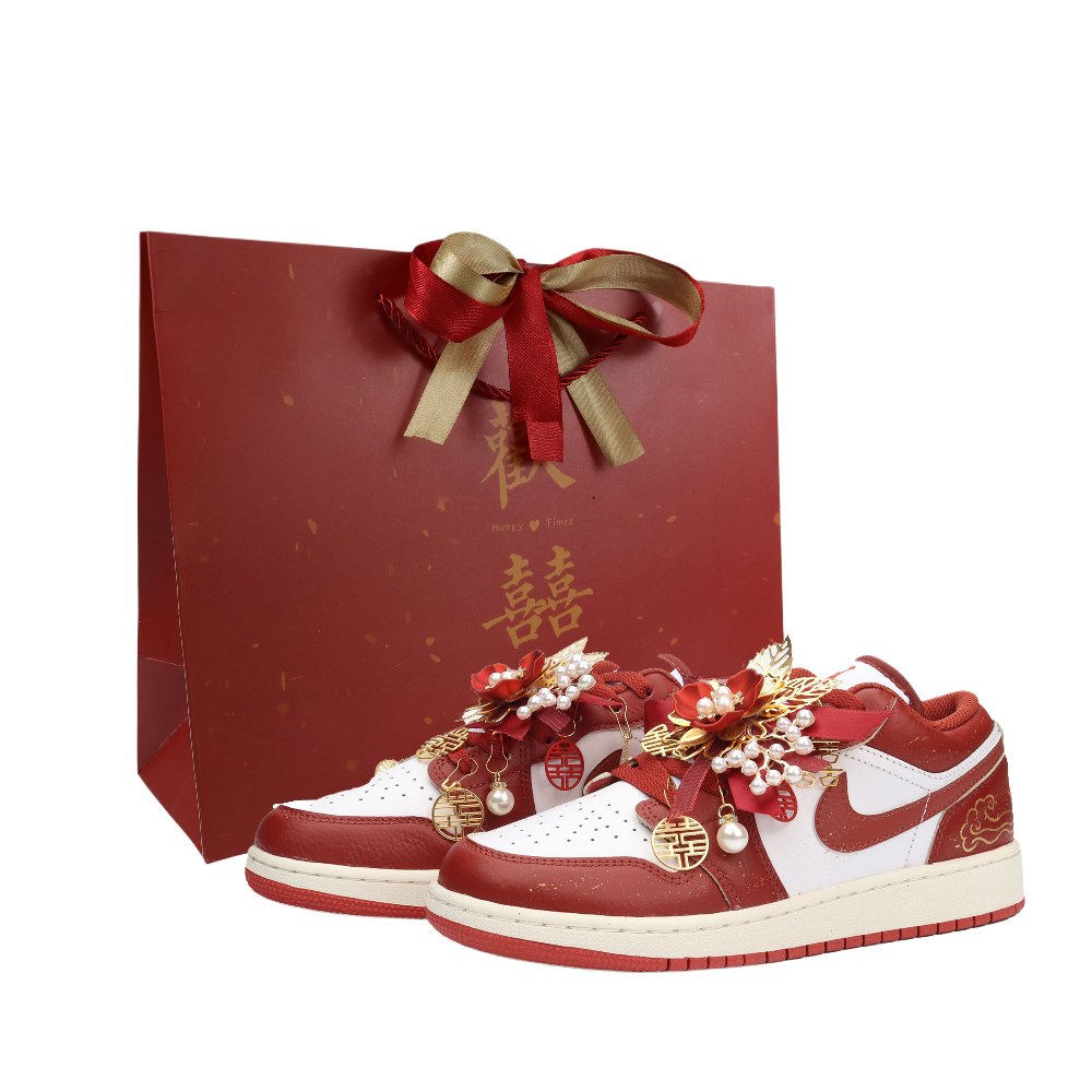 Jordan Air Jordan 1 Love Forever Cushioning, Wear Resistant Low top Vintage Basketball Shoes Women's Red