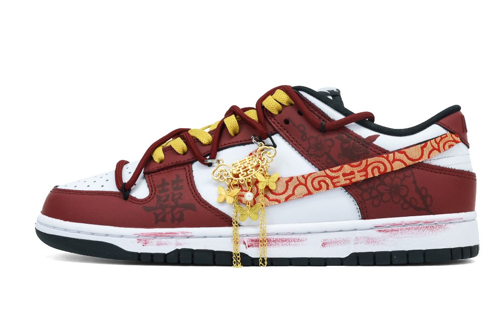 Nike Dunk Heaven's Perfect Match Slip Resistant Abrasion Resistant Low top Skateboard Shoes Women's Red