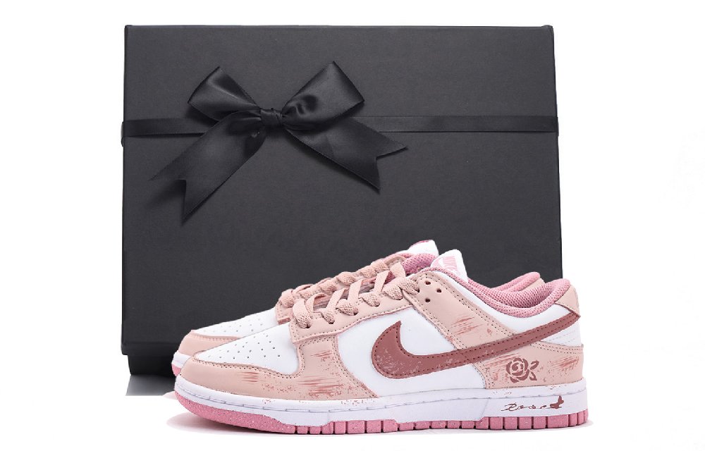 Nike Dunk Anti Slip Wear Resistant Low Top Skateboard Shoes Women's Pink White