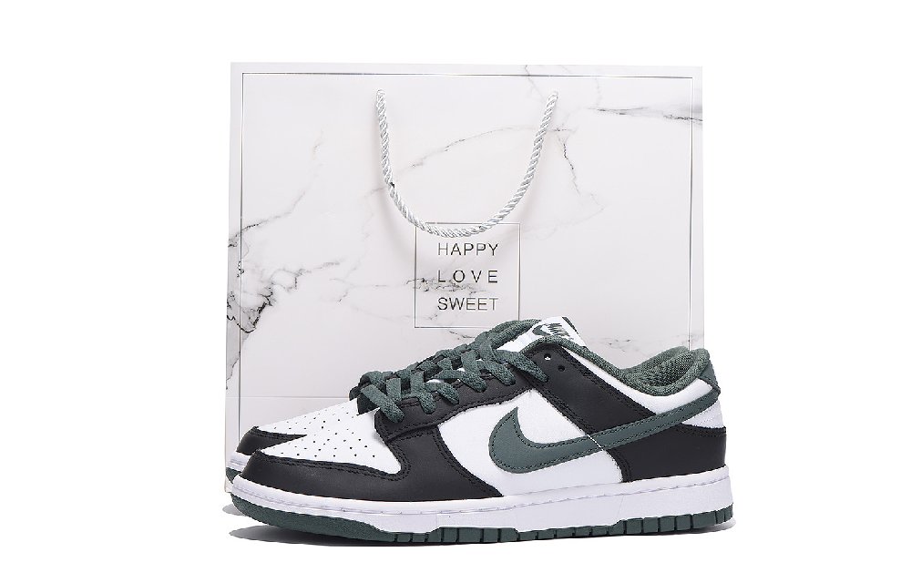 Nike Dunk Coverage Anti-Slip And Wear-Resistant Low-Top Skateboard Shoes Unisex Black White Green