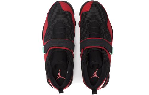 JORDAN Black Cat Bred