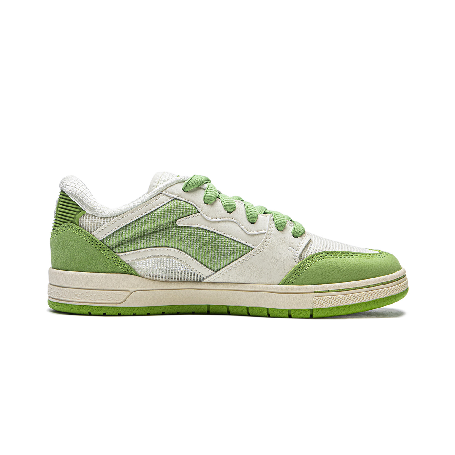 LiNing Cushioning, Wear Resistant Low top Skateboard Shoes Women's Green Beige White купить в интернет-магазине Yoocart с быстрой доставкой по России.
