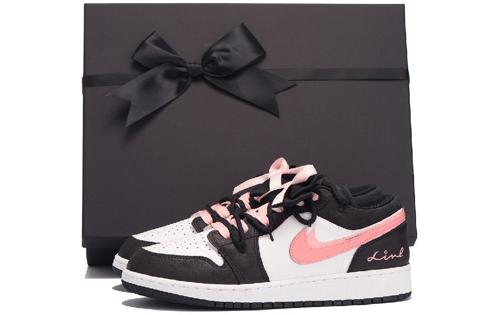 Jordan Air Jordan 1 Slip-Resistant Coverage Low-Top Vintage Basketball Shoes Women's Black Pink