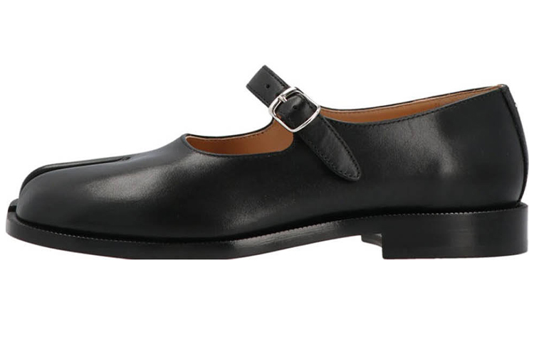 Maison Margiela Tabi Leather Mary Jane Pumps
