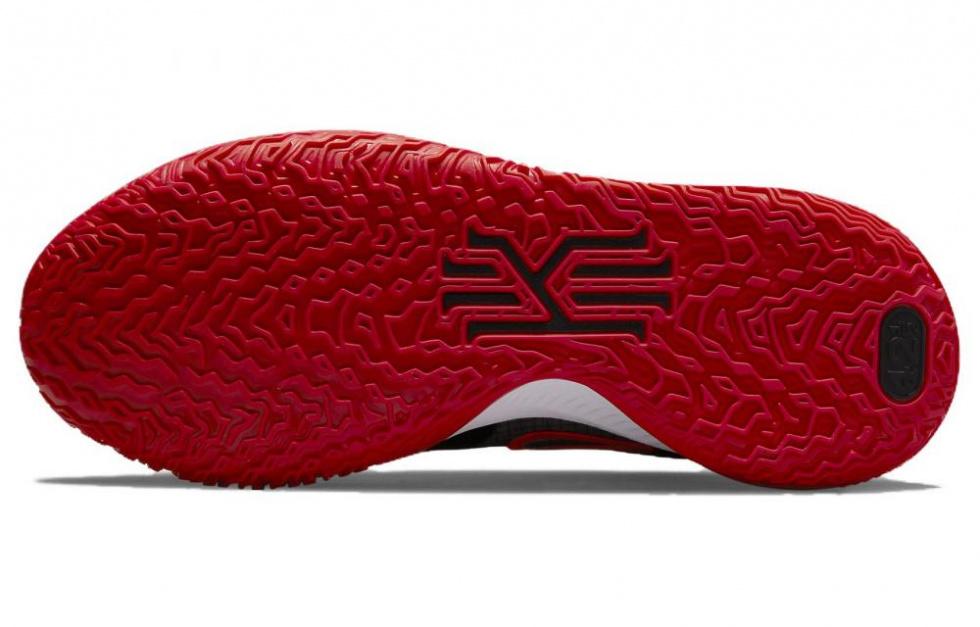 Nike Kyrie 4 Low Tb Black University Red купить в интернет-магазине Yoocart с быстрой доставкой по России.