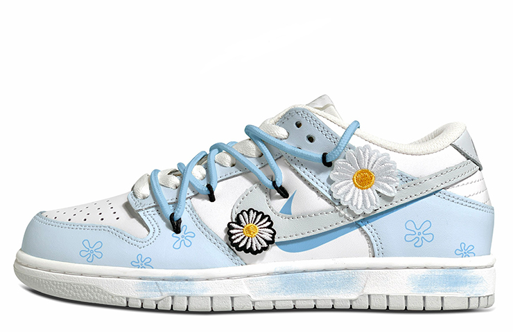 Nike Dunk Low Sky Blue Small Daisy Anti-Slip Wear-Resistant Low-Top Skateboard Shoes Women's Blue White