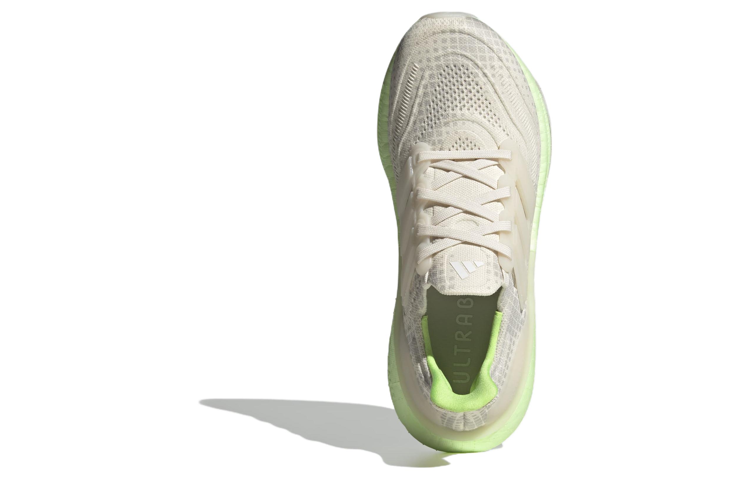 Adidas Ultra Boost Light Chalk White Cloud White Dash Grey Women's купить в интернет-магазине Yoocart с быстрой доставкой по России.