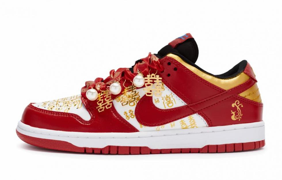 Nike Dunk Low Top Skateboard Shoes Women's Red Gold