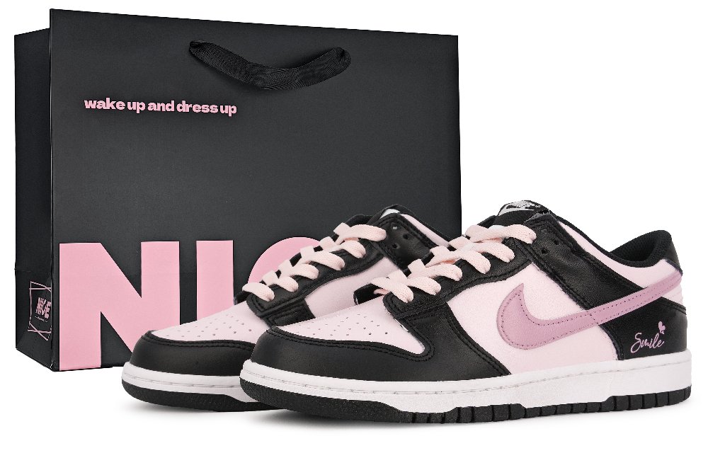 Nike Dunk Abrasion Resistant Low Top Skateboard Shoes Women's Black Pink