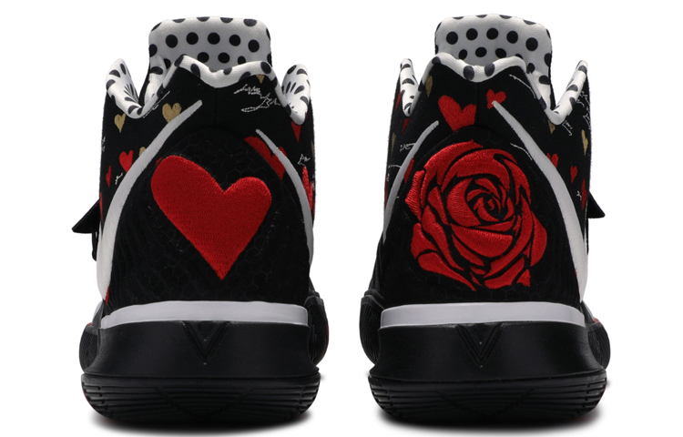 Nike Kyrie 5 Sneaker Room Mom Black купить в интернет-магазине Yoocart с быстрой доставкой по России.