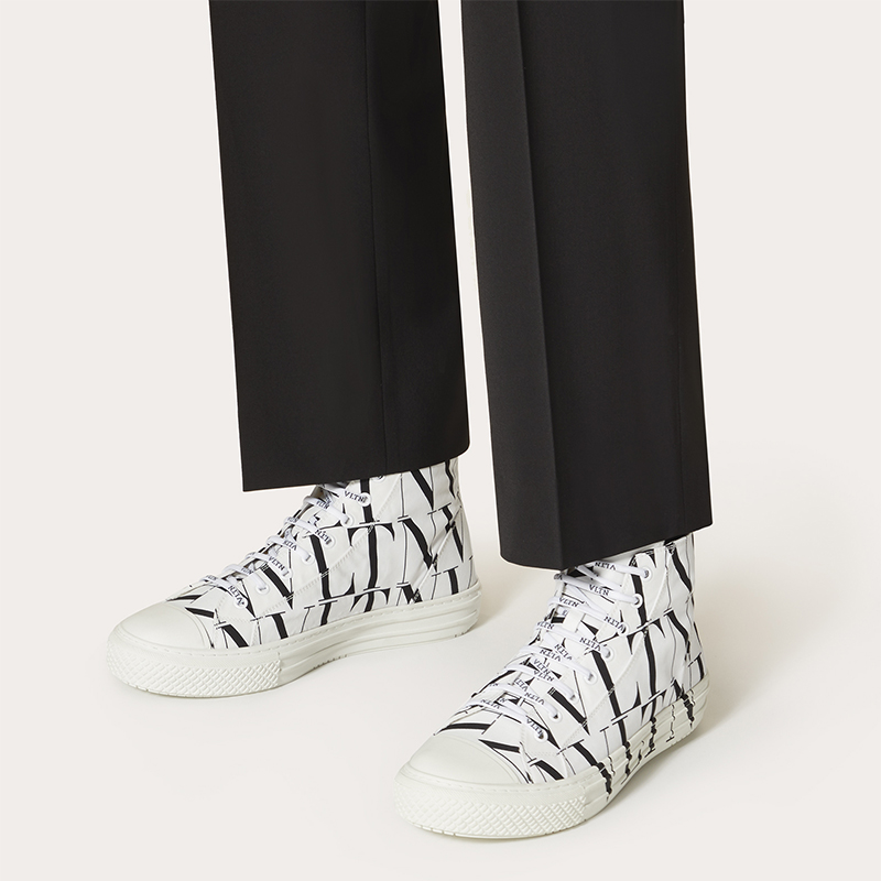 Valentino Giggies GARAVANI High Top Skateboard Shoes Men's Black White