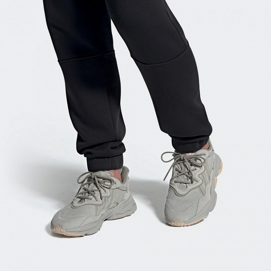 Adidas Ozweego Shoes 'Feather Grey Vapour Pink' купить в интернет-магазине Yoocart с быстрой доставкой по России.
