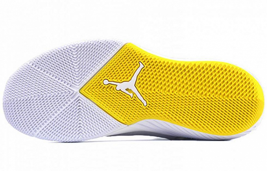 JORDAN Why Not Zer0.1 Low Pfx 'UCLA'