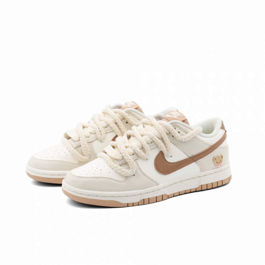 Nike Dunk Squishy Plush Toy Low Top Skateboard Shoes Women's Brown Beige купить в интернет-магазине Yoocart с быстрой доставкой по России.
