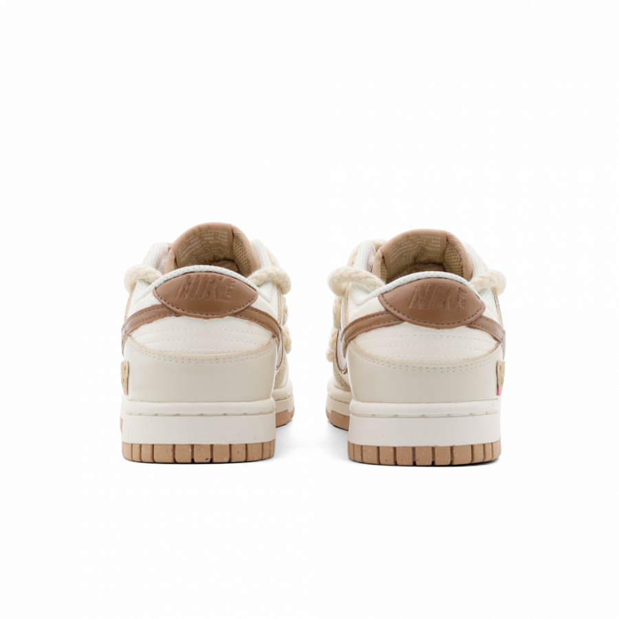 Nike Dunk Squishy Plush Toy Low Top Skateboard Shoes Women's Brown Beige купить в интернет-магазине Yoocart с быстрой доставкой по России.