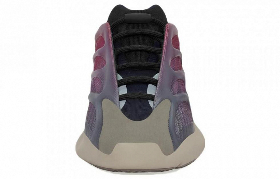 Adidas Yeezy 700 V3 'Fade Carbon' купить в интернет-магазине Yoocart с быстрой доставкой по России.