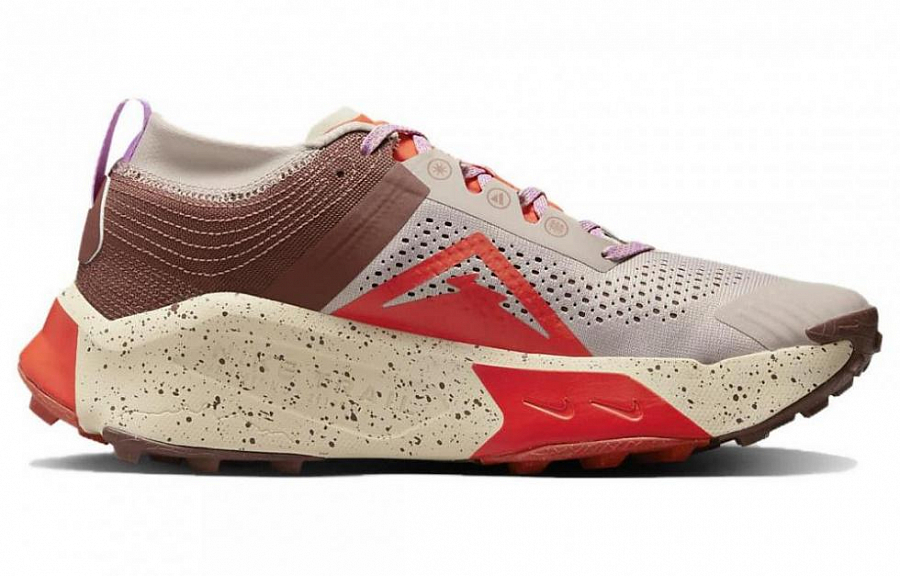 Nike ZoomX Zegama Trail Diffused Taupe Dark Pony Sanddrift Picante Red купить в интернет-магазине Yoocart с быстрой доставкой по России.