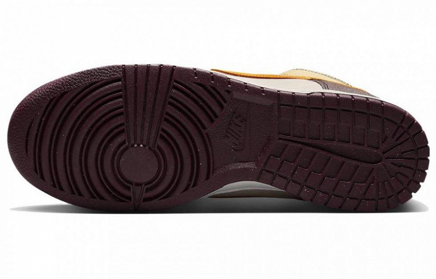 Nike Dunk Mid Coconut Milk Plum Orange купить в интернет-магазине Yoocart с быстрой доставкой по России.