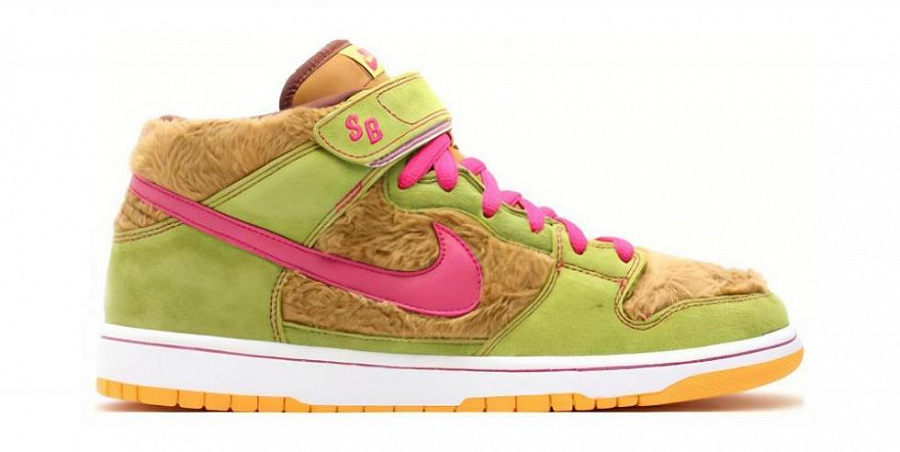 Nike Sb Dunk Mid Mama Bear купить в интернет-магазине Yoocart с быстрой доставкой по России.